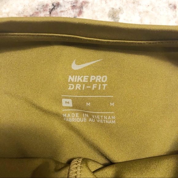 SOLD🔥Nike Pro Graphic Crop Tank Top Olive Medium - Picture 7 of 8